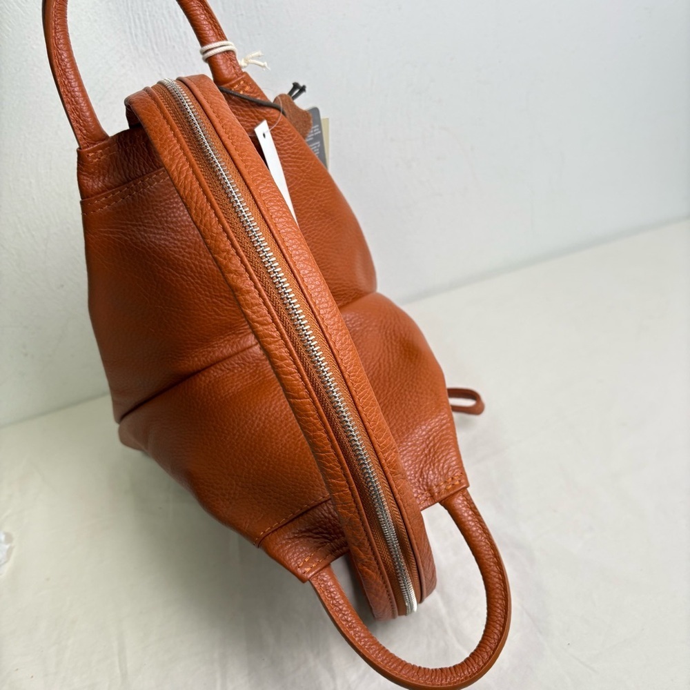 VALENTINA Made In Italy Pebbled Leather Convertible Backpack NEW W TAGS - Picture 16 of 16